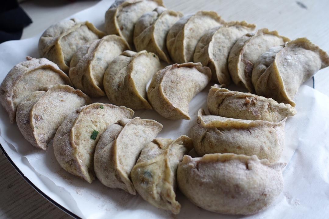 【免揉】皮薄筋道冻后不破的饺子皮