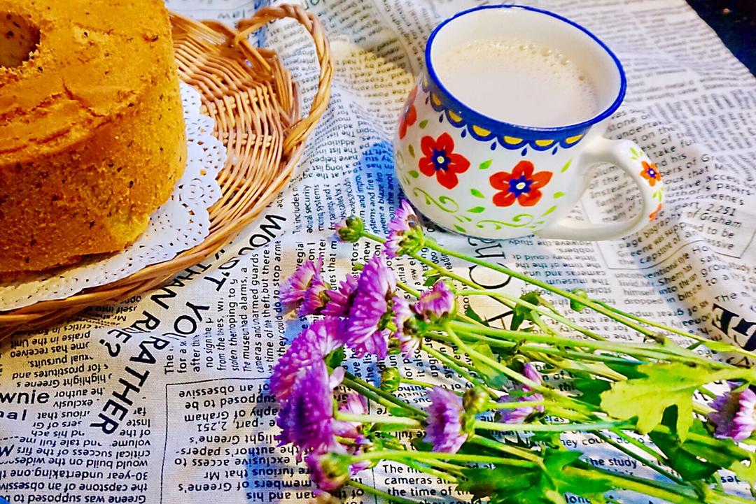黑芝麻养生戚风蛋糕