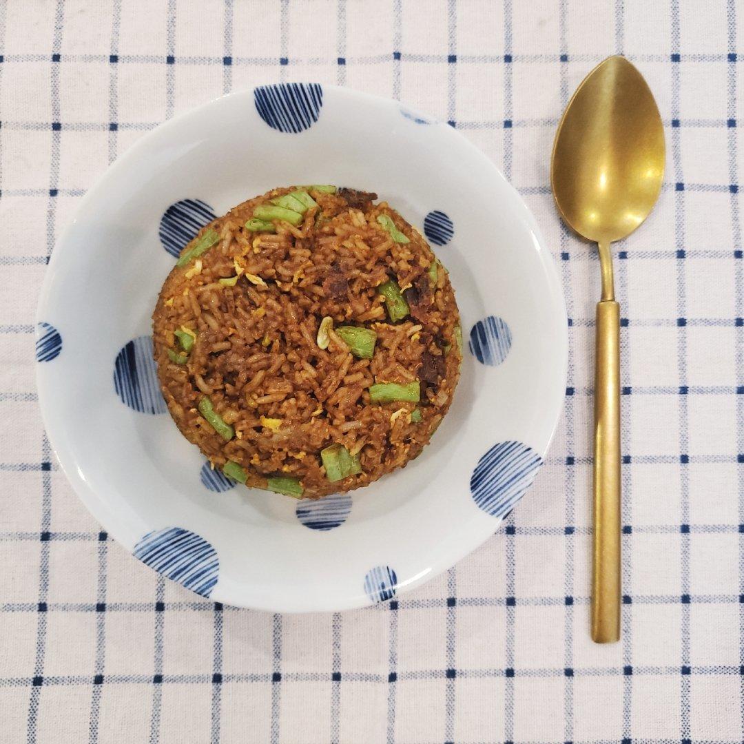 蒜香酱油炒饭