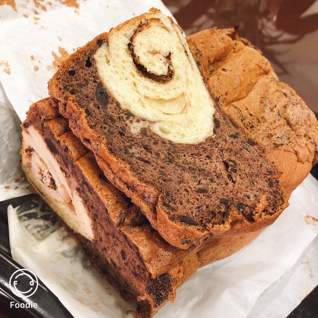 柔软的黑钻吐司🍞可可蛋糕夹牛奶吐司 一箭双雕的美味