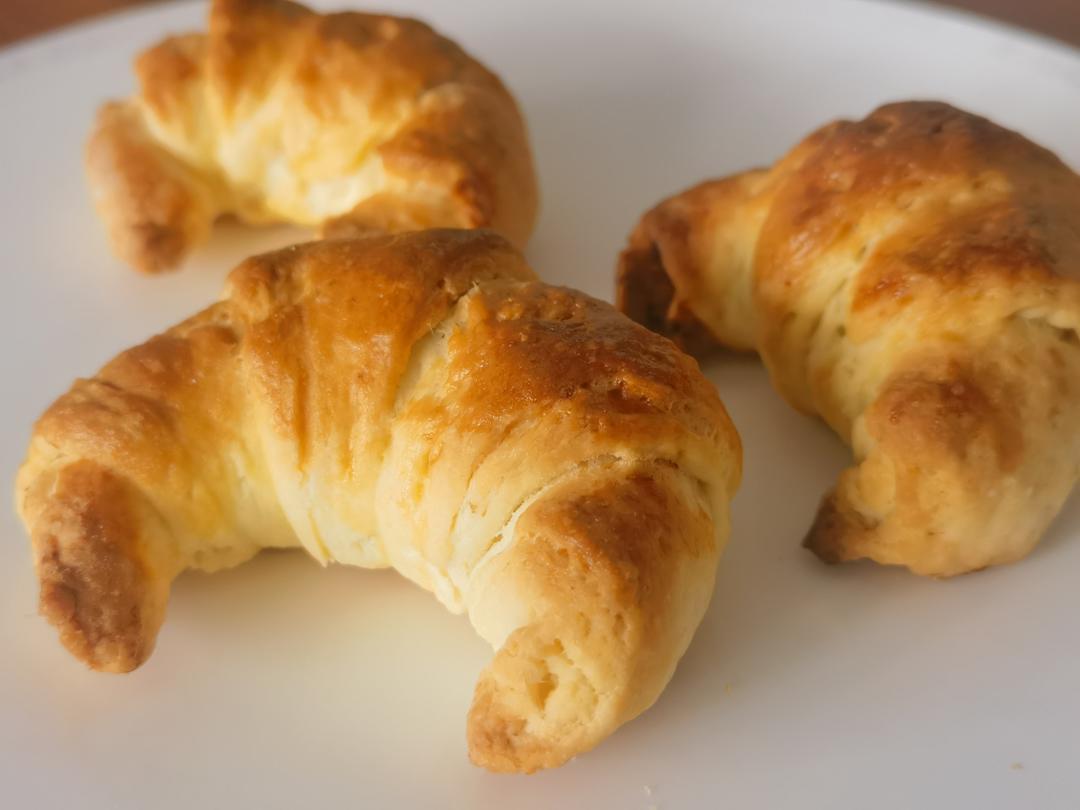 奶香牛角包，松软香甜零失败，早餐必备