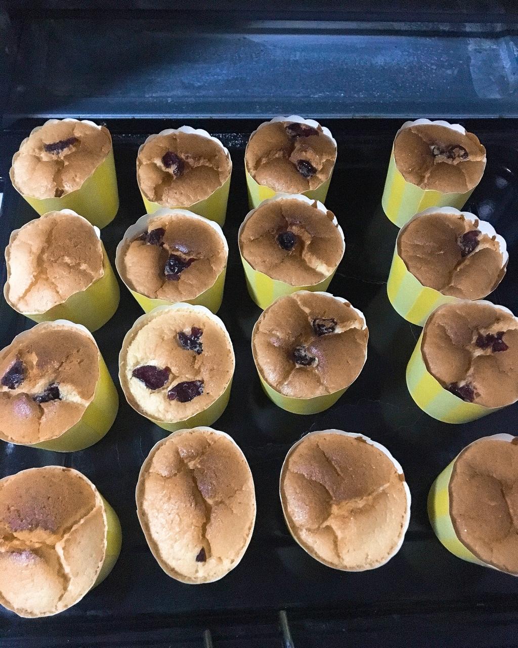 蔓越莓纸杯蛋糕