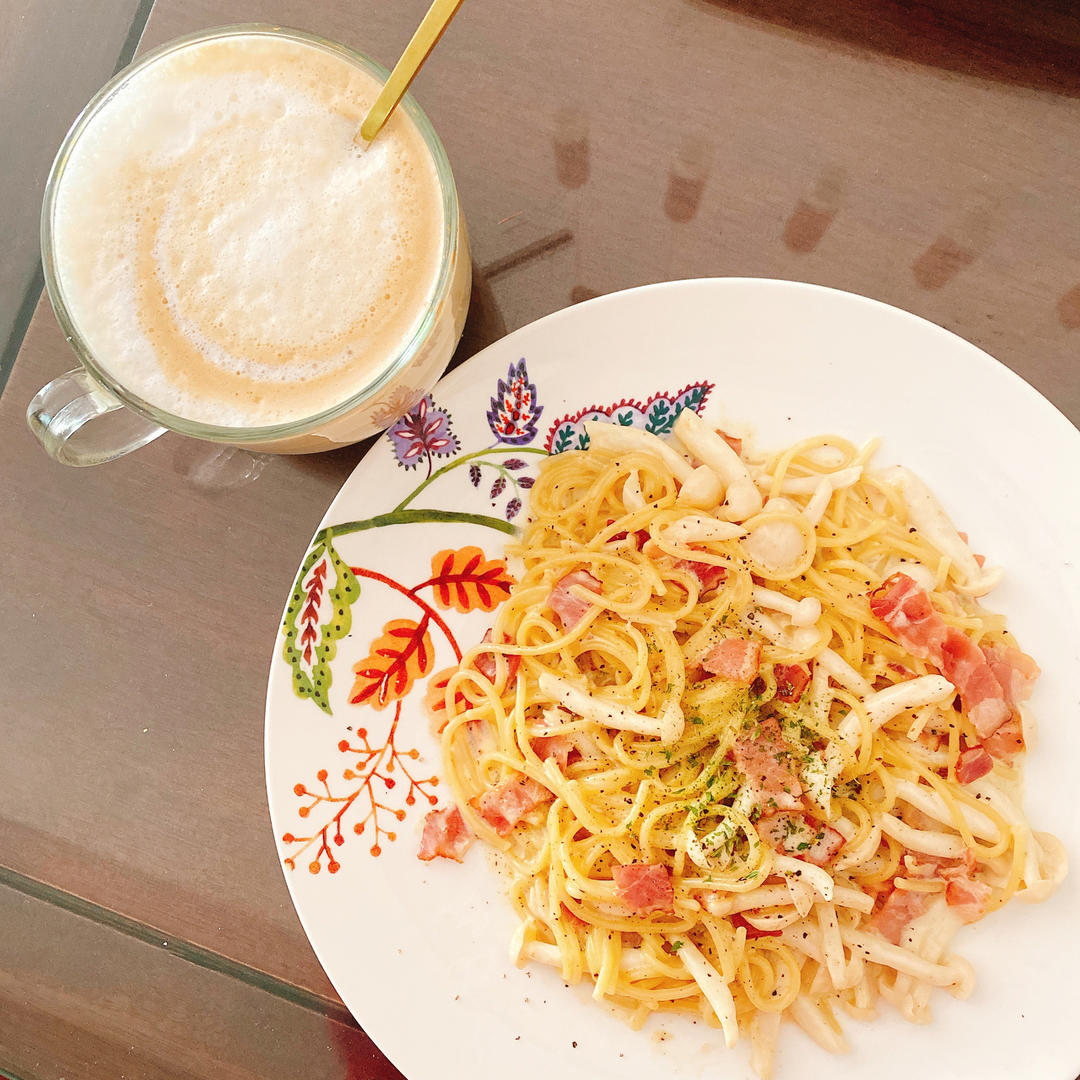 奶油蘑菇培根意大利面