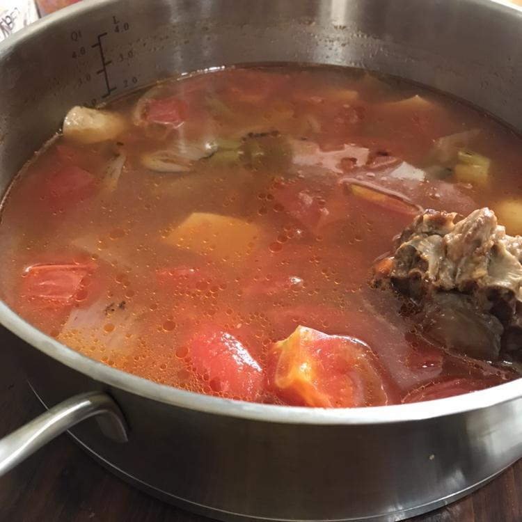 暖心暖胃番茄牛尾汤（减肥版）