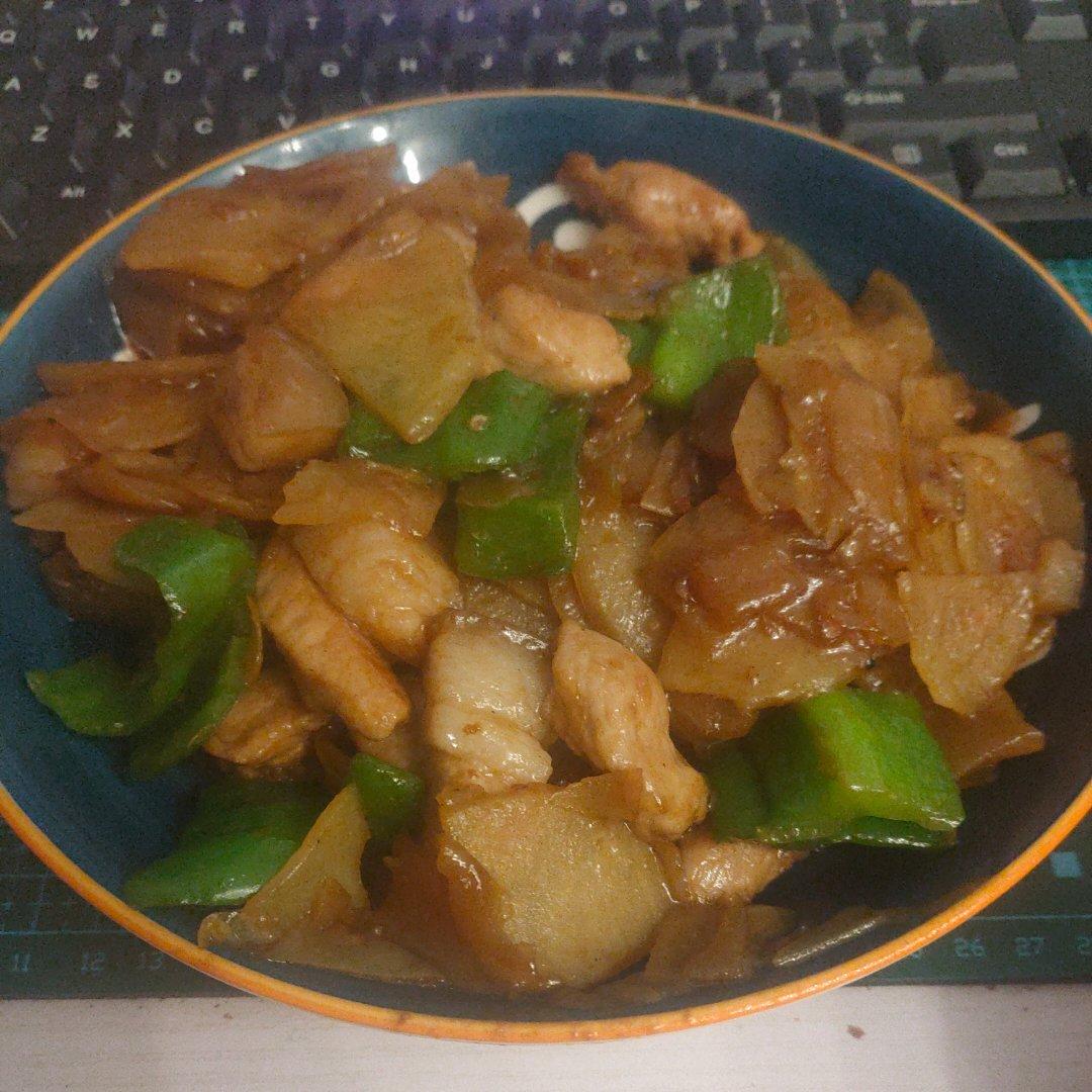 青椒土豆片炒肉