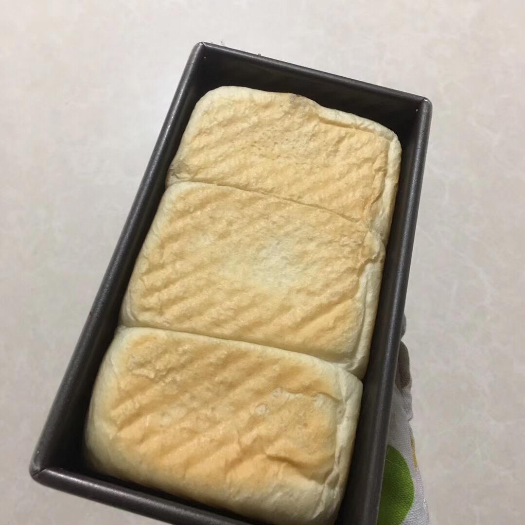 《Tinrry+》软绵绵的白吐司