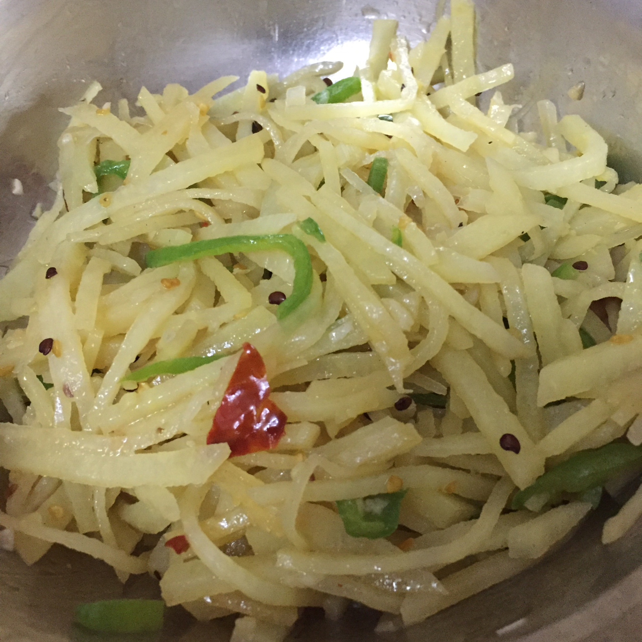 酸辣土豆丝-不用再愁不辣不酸了