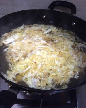 白菜荷包蛋炝锅面的做法 步骤3