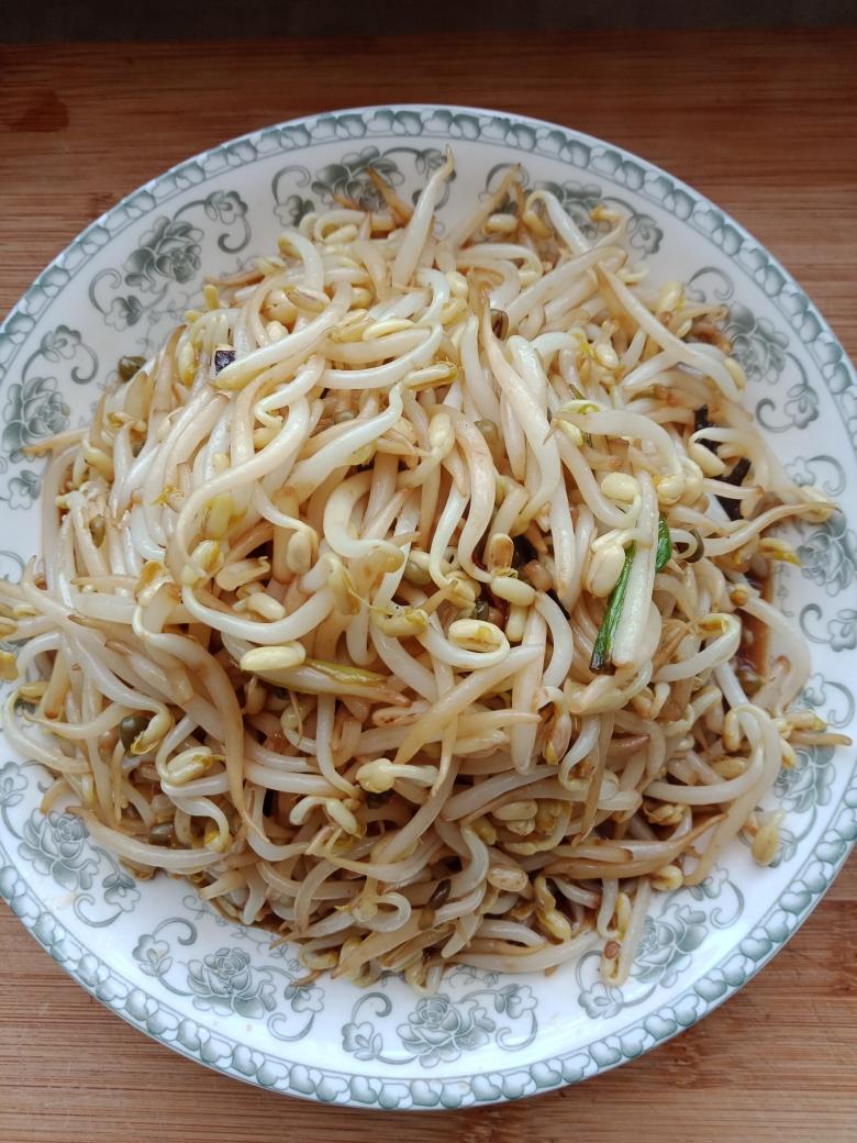 1人做过这道菜极简家常味用料清炒绿豆芽的做法小贴士豆芽一定要炒熟