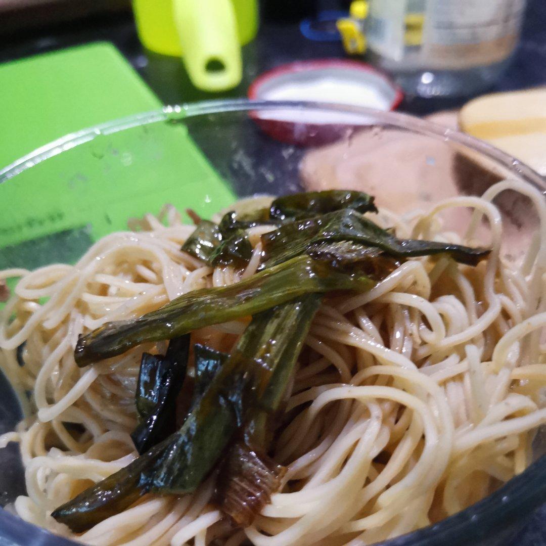 极香的葱油面