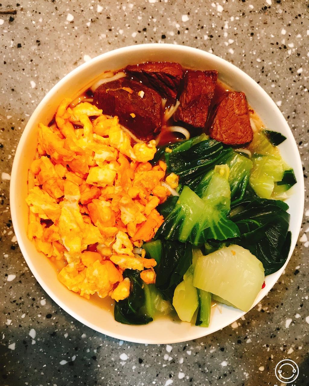 正宗台湾红烧牛肉面