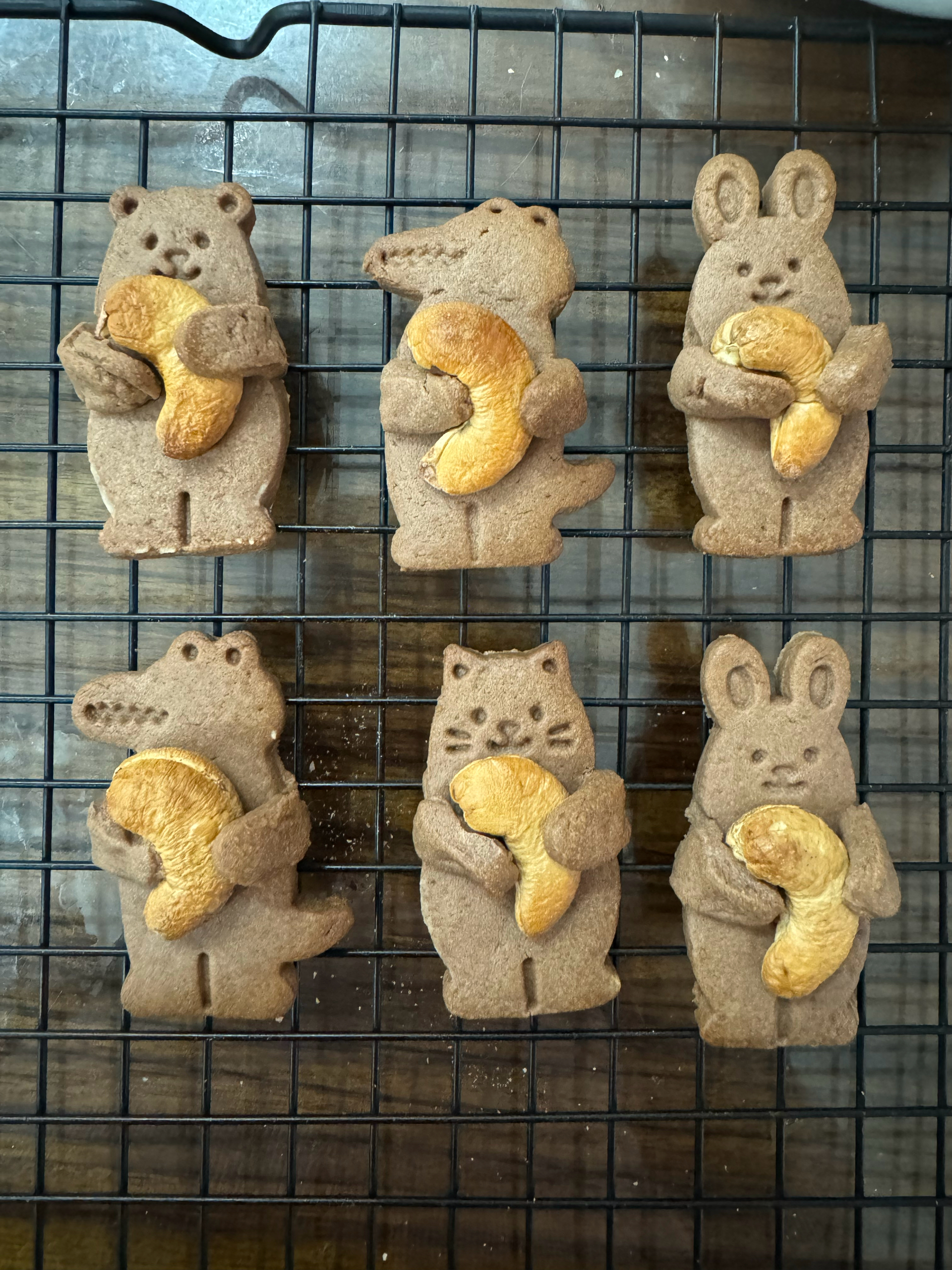 抱抱熊 抱抱兔 抱抱猫 抱抱龙饼干的做法 步骤3
