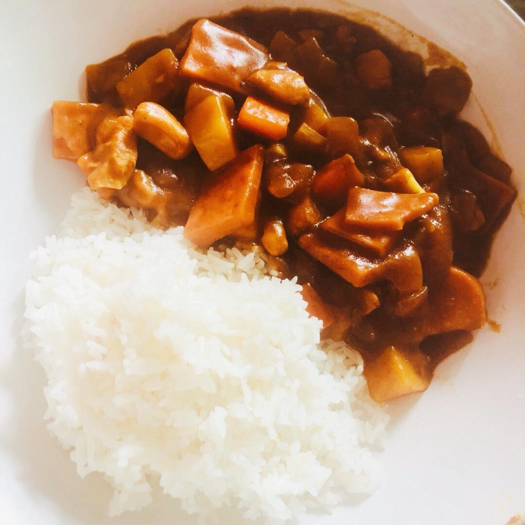 咖喱鸡肉饭