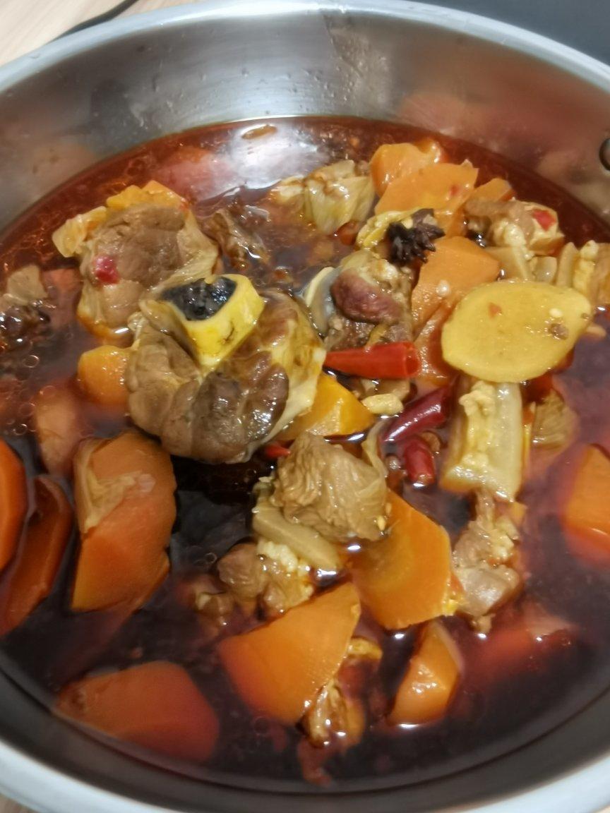 睁开眼睛就要吃做的胡萝卜炖羊肉劲辣湖北风味肖氏秘制