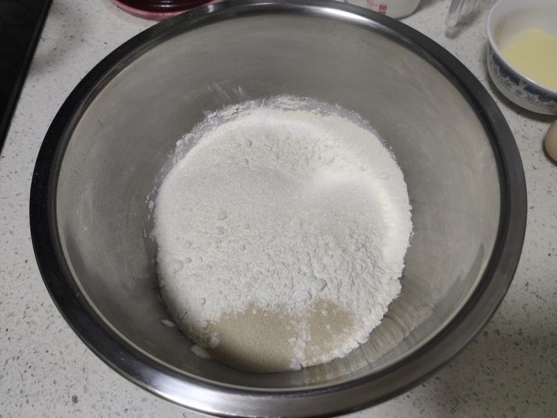 纯奶手撕吐司的做法 步骤1