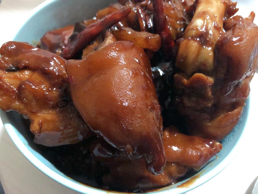 美味的家常菜：红烧猪蹄