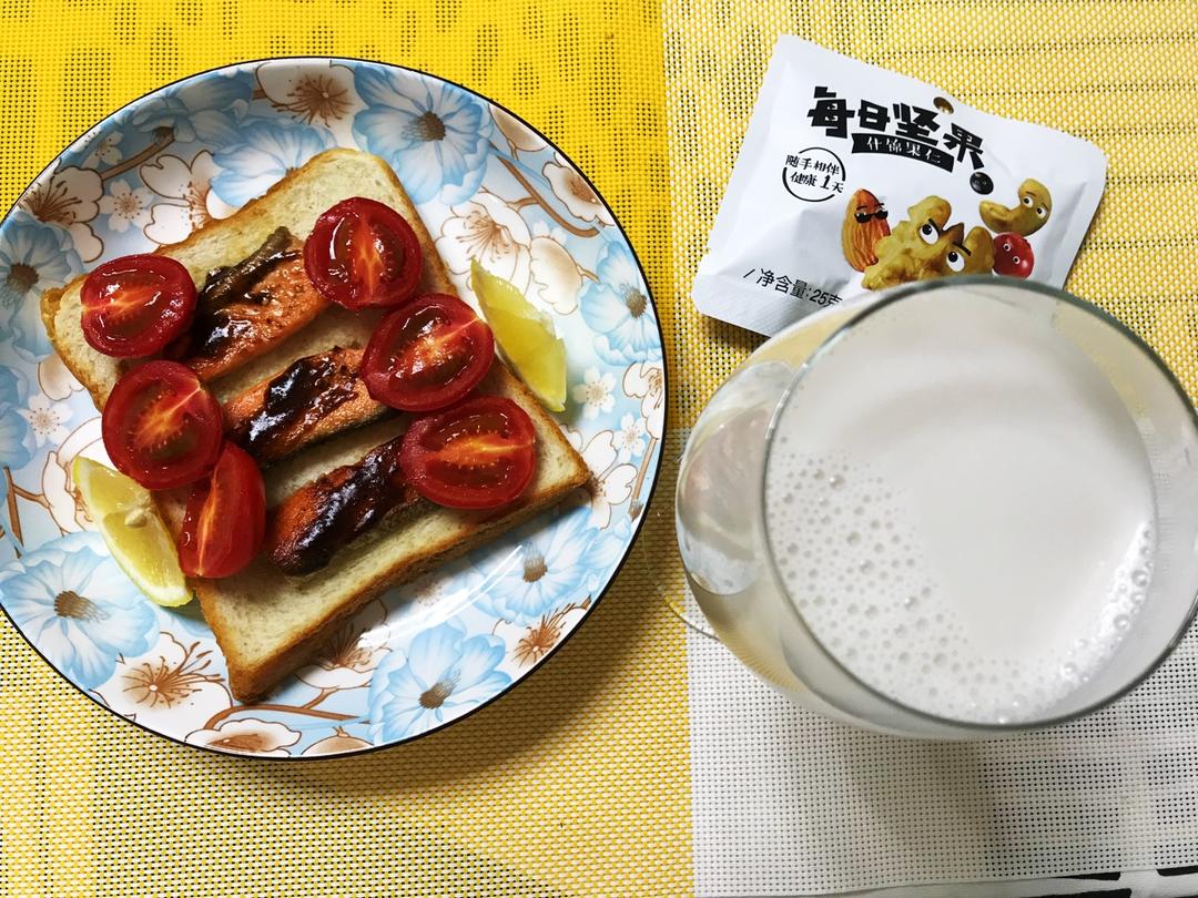 煎三文鱼（最朴素，脆皮好吃不浪费～）