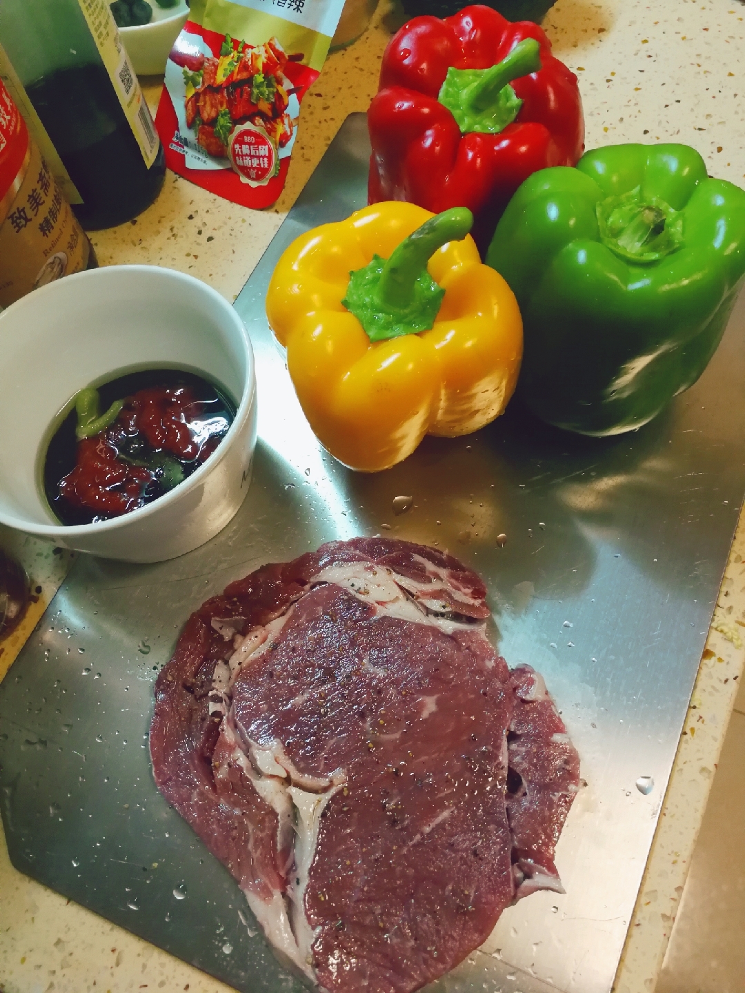 彩椒🌈肉眼牛排盖浇饭的做法 步骤1