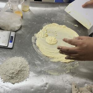 西点入门-芝士/杏仁/蔓越莓饼干🍪的做法 步骤2