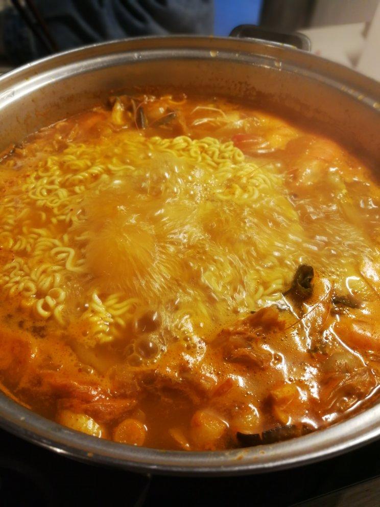 韩式泡菜海鲜锅Haemul Jeongol