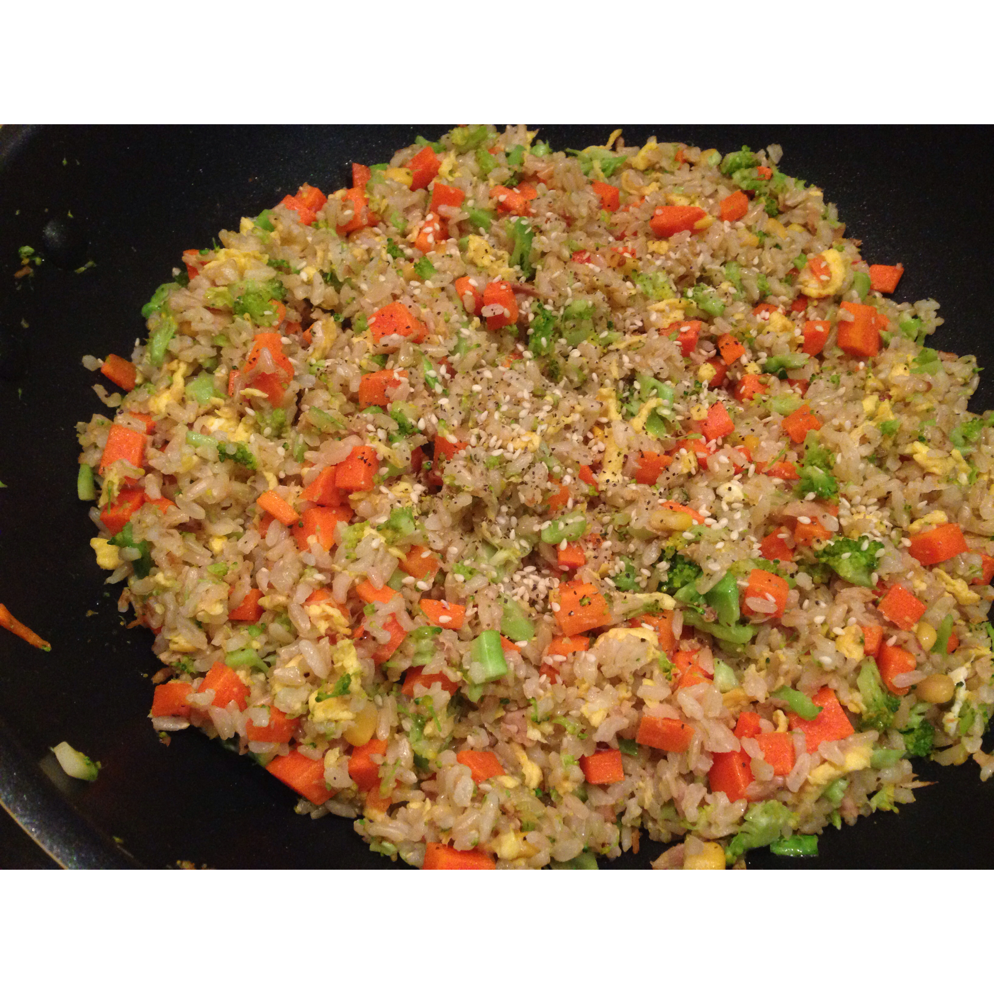 糙米金枪鱼蛋炒饭