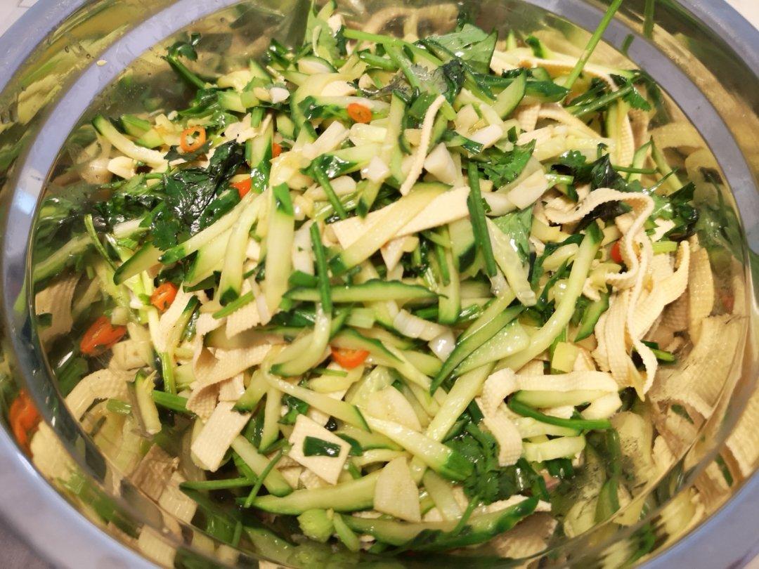 凉拌黄瓜豆腐丝
