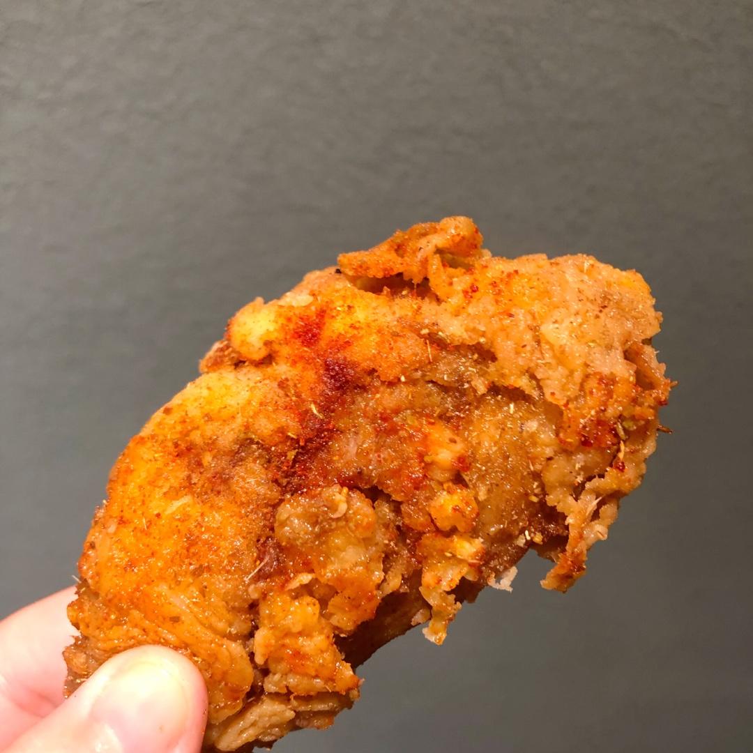 💥不油不腻的蒜香炸鸡翅❗巨好吃到舔手指，外酥里嫩到跺脚。