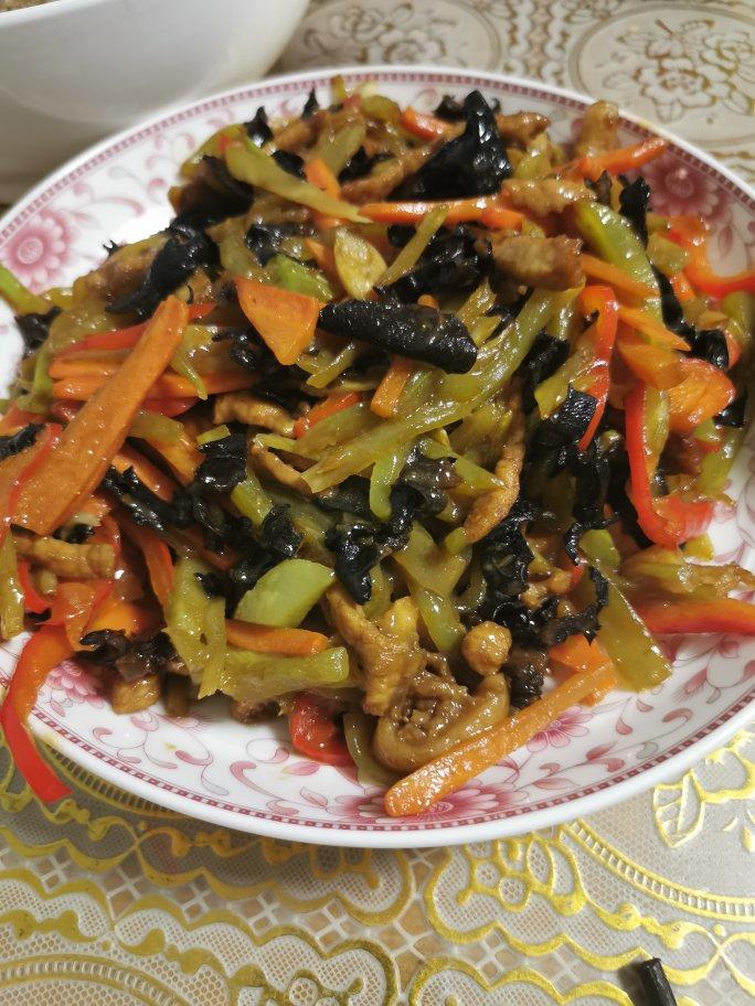 超好吃的鱼香肉丝（做法相当简单，一看就会）