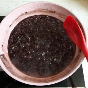 核桃奶香黑米粥的做法 步骤5