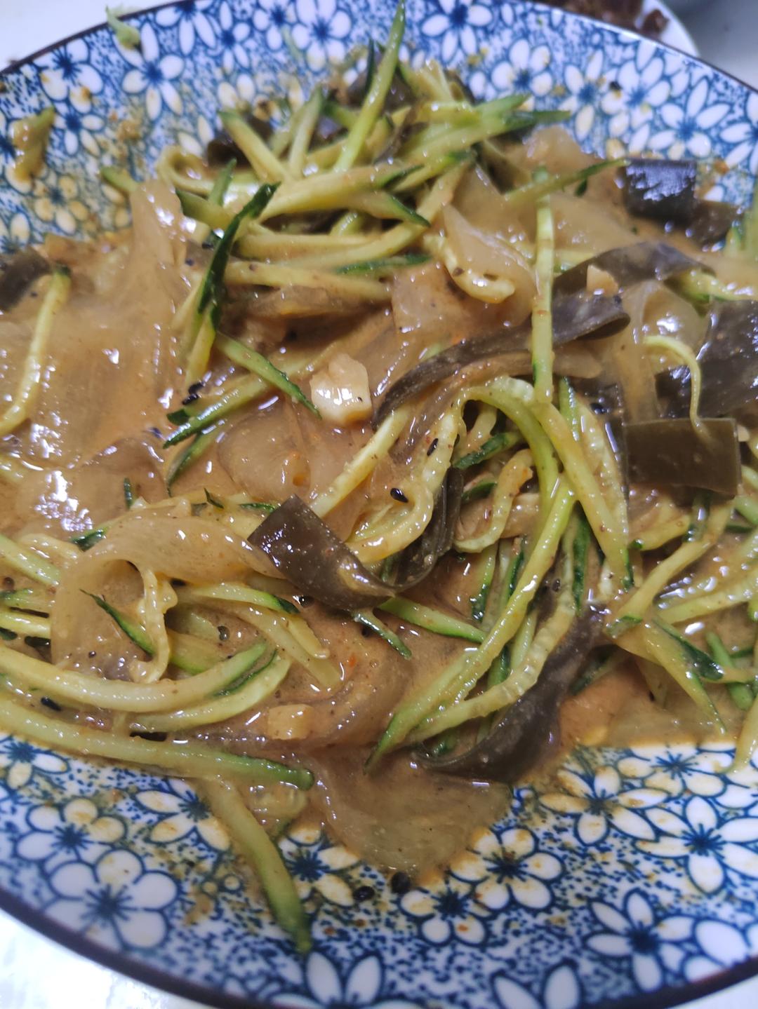 秒杀小夜市的麻酱流汁宽粉