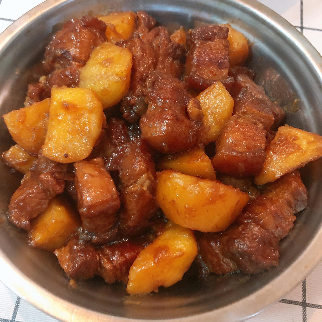 厨师长教你：“红烧肉”的家常做法，肉香四溢肥而不腻