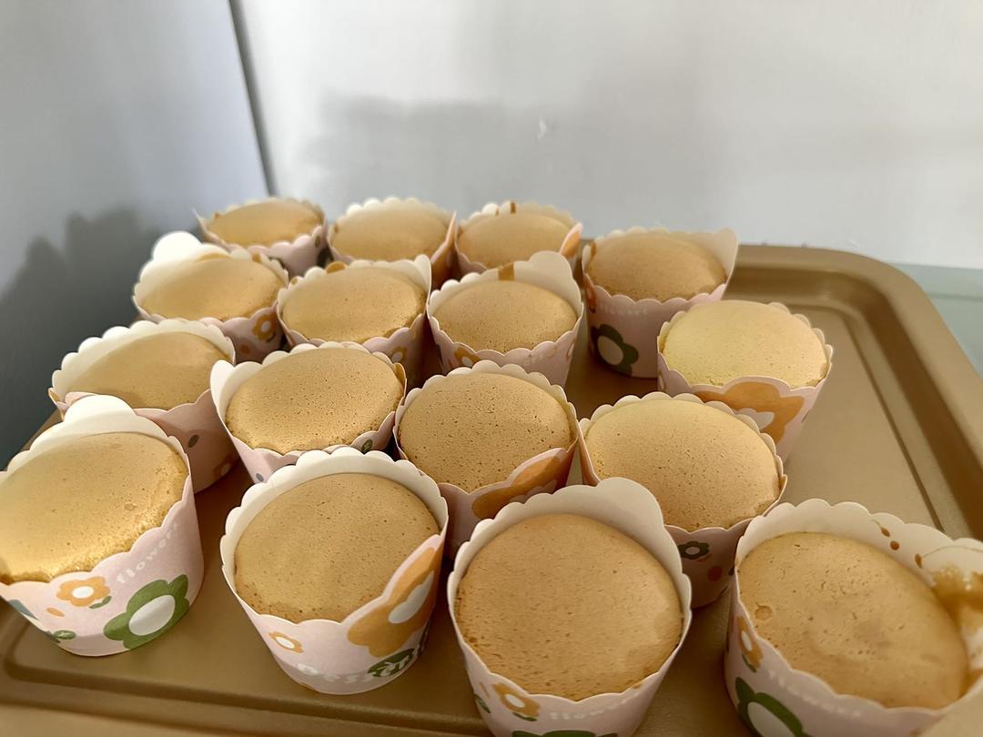 纸杯蛋糕 8寸戚风蛋糕的量