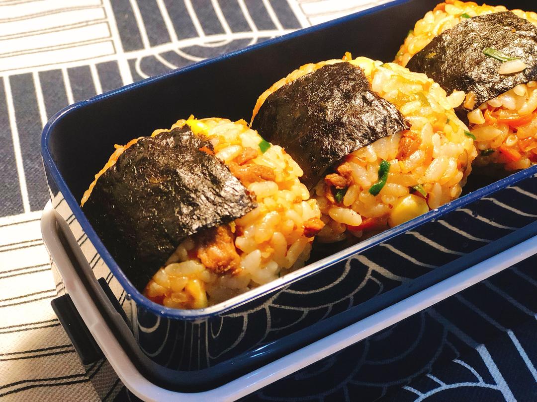 棒棒哒牛肉饭团子的做法