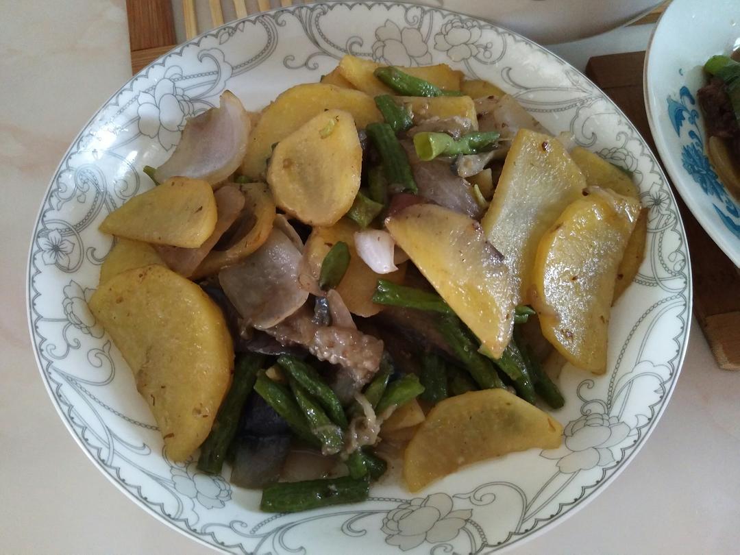 土豆茄子炖豆角