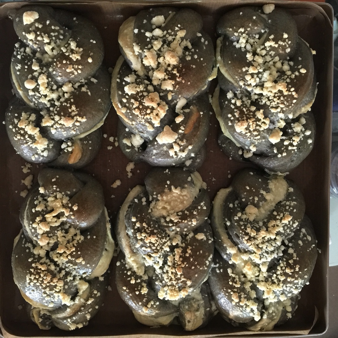 汤种椰蓉酥粒面包