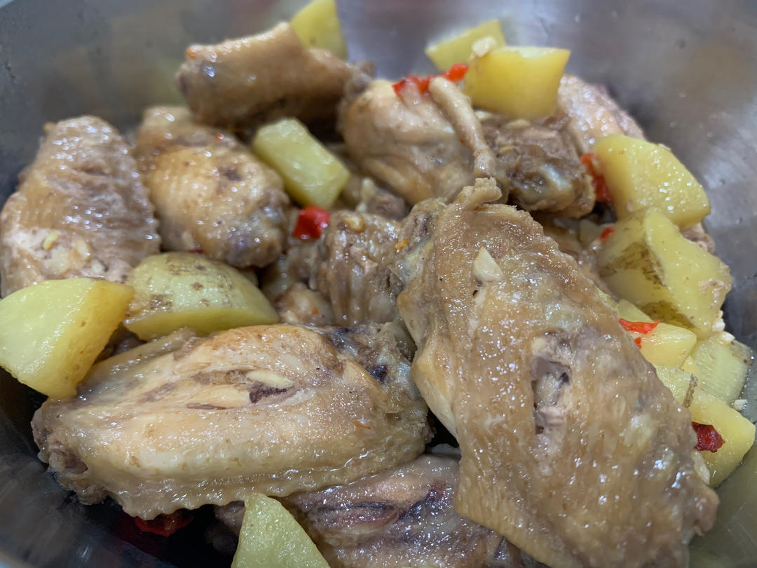 土豆炖鸡翅（快手零失败）