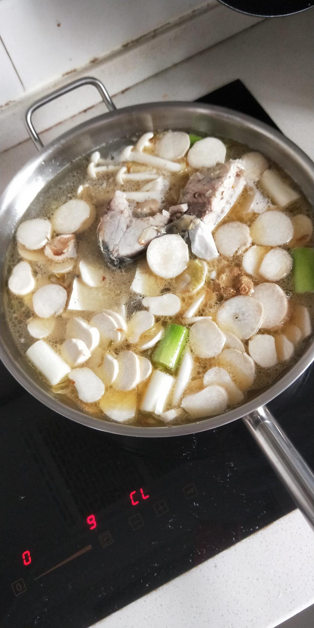 《野生厨房》蘑菇鱼汤