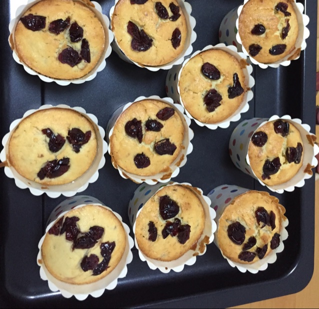 君之书上的香蕉马芬蛋糕