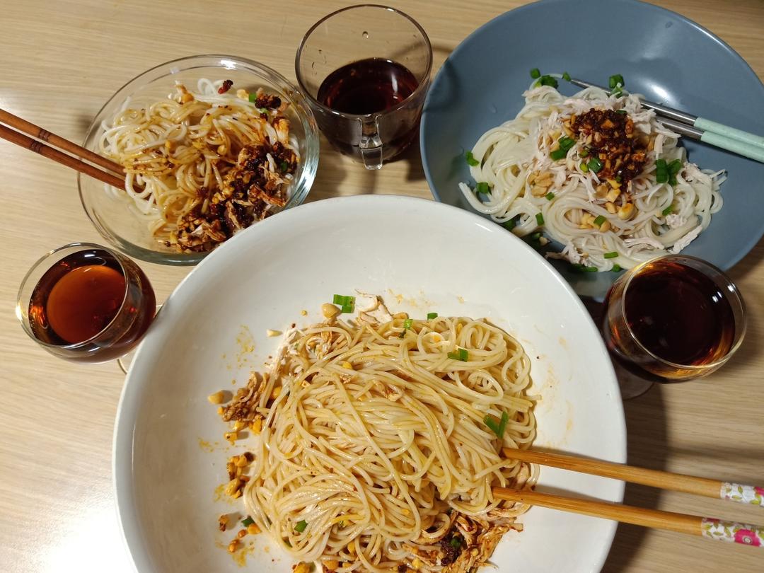 鸡丝凉面的做法