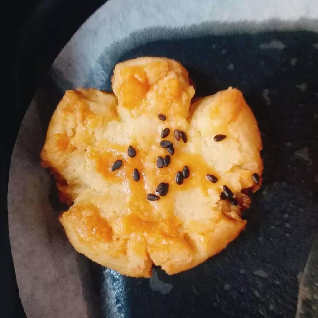 轻轻一按就碎掉的原味桃酥（不输猪油版）