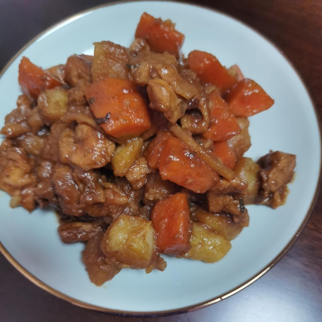 鸡腿肉炖土豆
