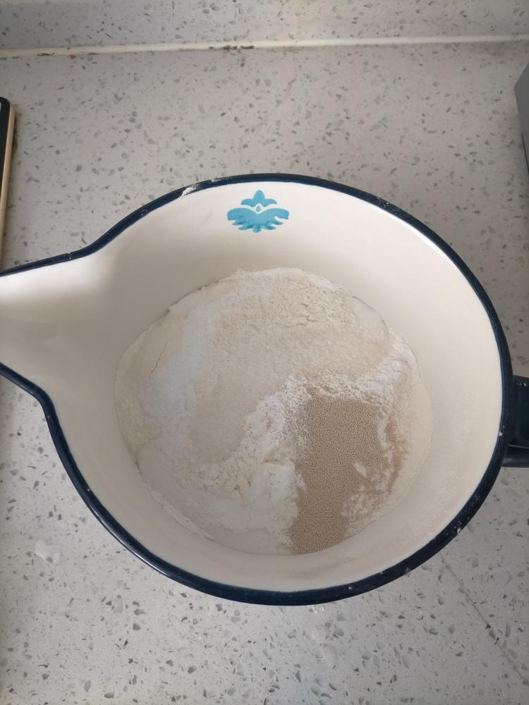 纯奶手撕吐司的做法 步骤1