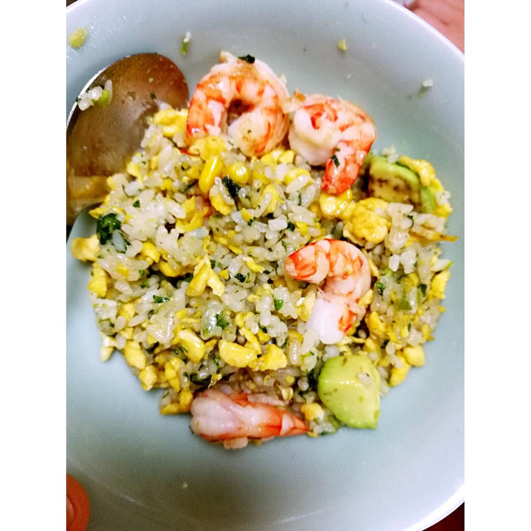 荠菜虾仁鸡蛋炒饭