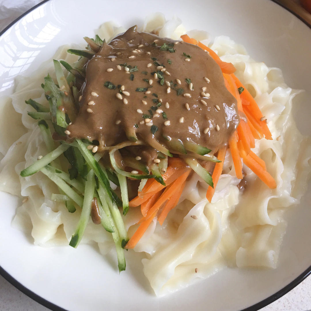 芝麻酱凉拌面