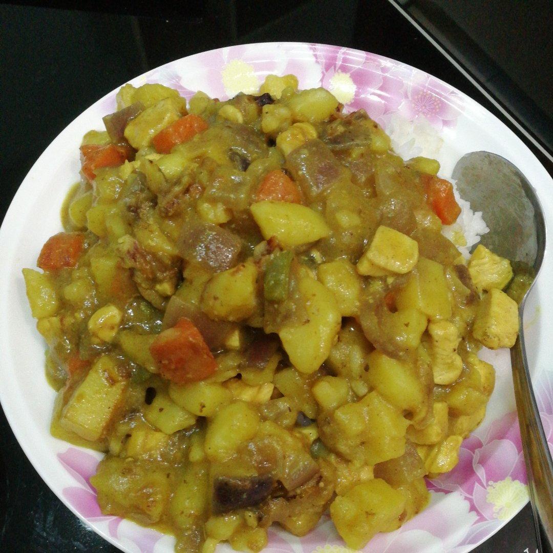 咖喱土豆炖鸡块(咖喱粉家常版)