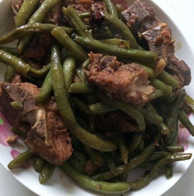 东北排骨炖豆角