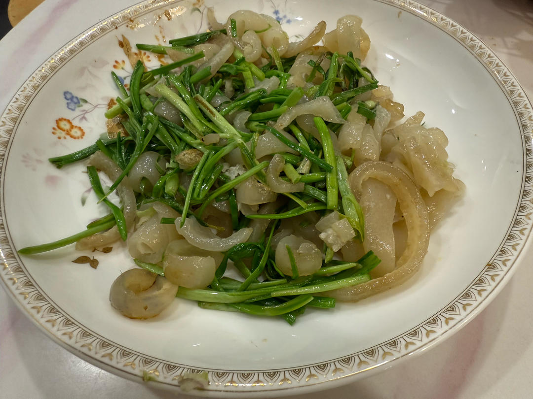 洋葱辣椒炒卤猪皮｜家常下饭菜