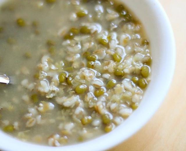 绿豆薏仁粥的做法