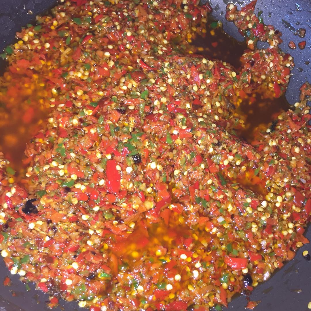 万能的蒜蓉辣酱（琴姐）