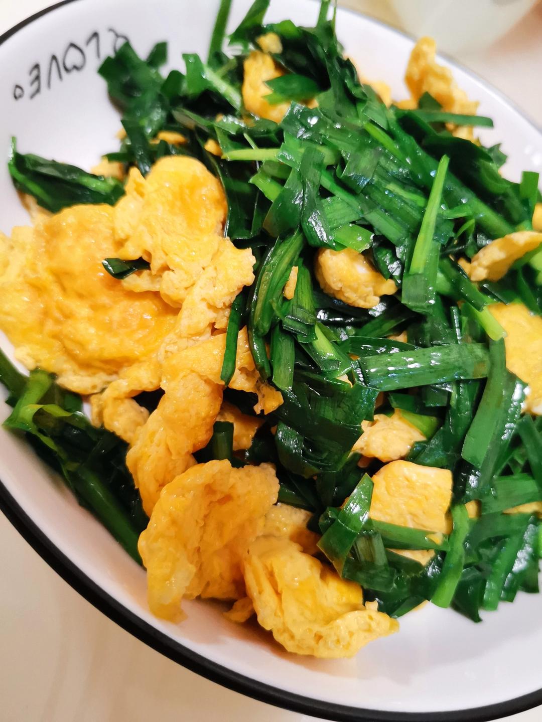 韭菜炒鸡蛋——三分钟快手下饭菜 掌握火候的秘诀